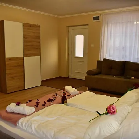 Apartament Napfeny