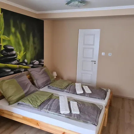 Napfeny Apartment Mako