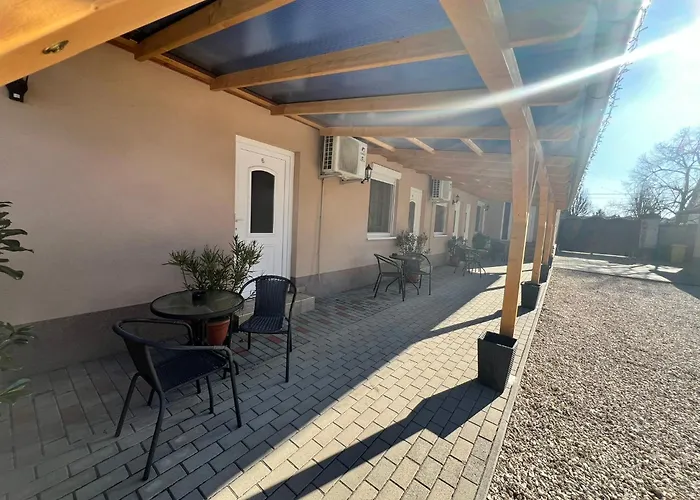 Napfény Apartman *
